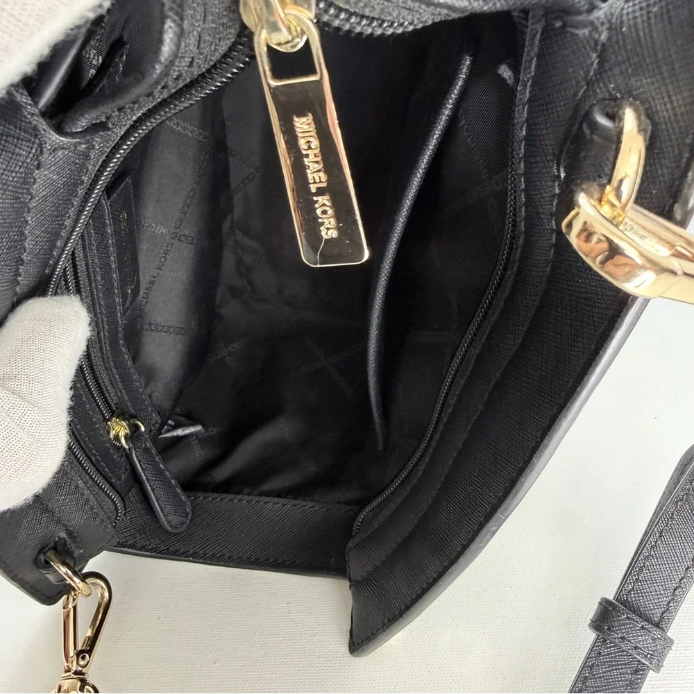 Michael Kors Selma Studded Medium Crossbody Black Saffiano Leather Gold Stud - Picture 5 of 14